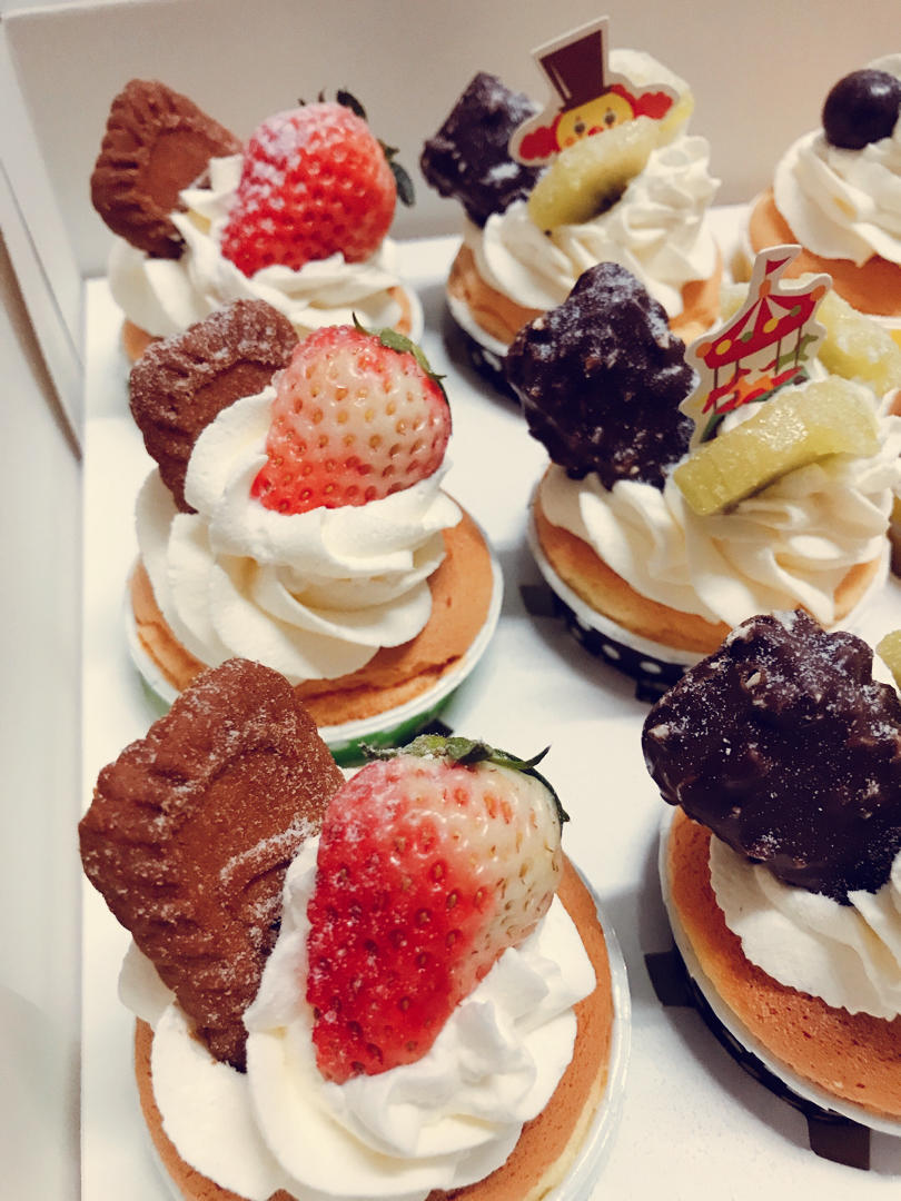 不回缩杯子蛋糕cupcake