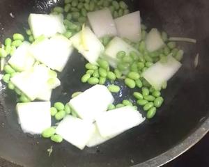 冬瓜毛豆汤的做法 步骤3