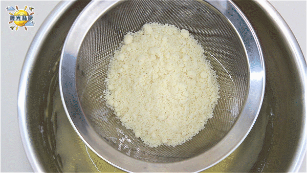 除了大米蒸糕，大米粉还能用来做马芬蛋糕，100%无麸质配方的做法 步骤4