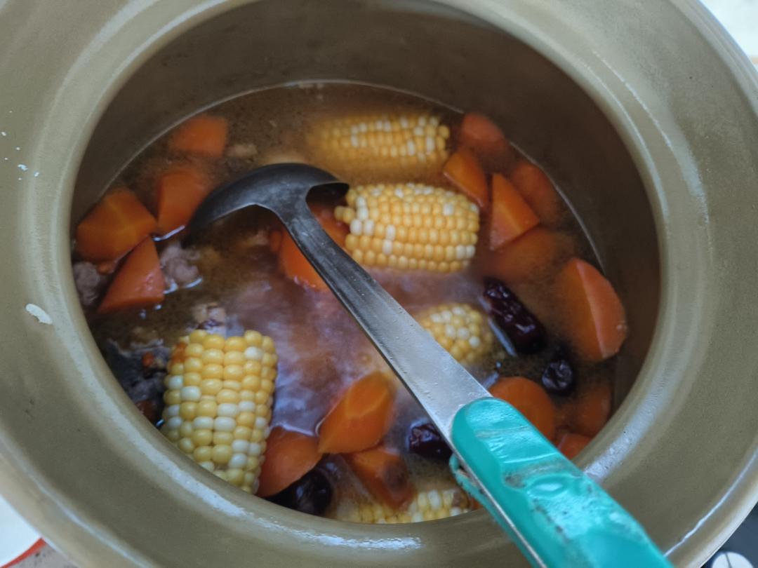 连吃三碗的玉米山药排骨汤