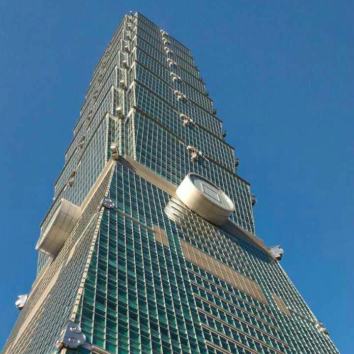 乱入