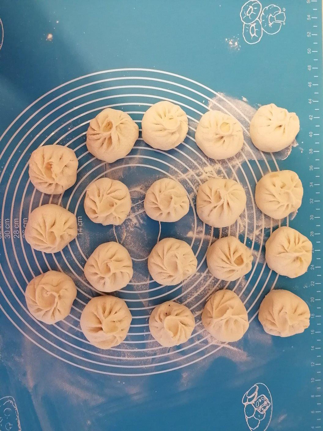 皮薄馅多汤汁浓郁的大肉包