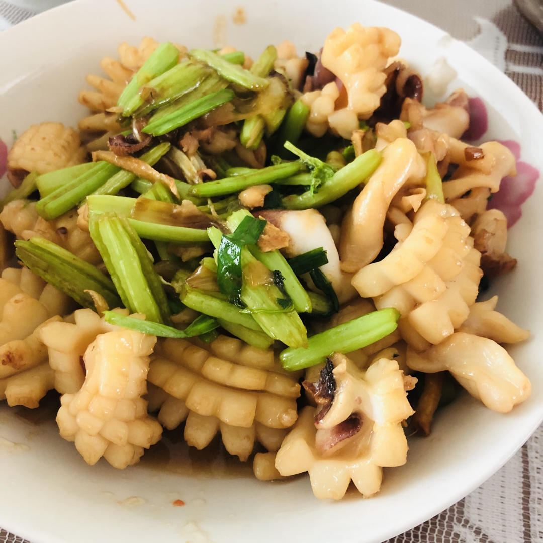 miss雏菊做的爆炒墨鱼 最好的下酒菜