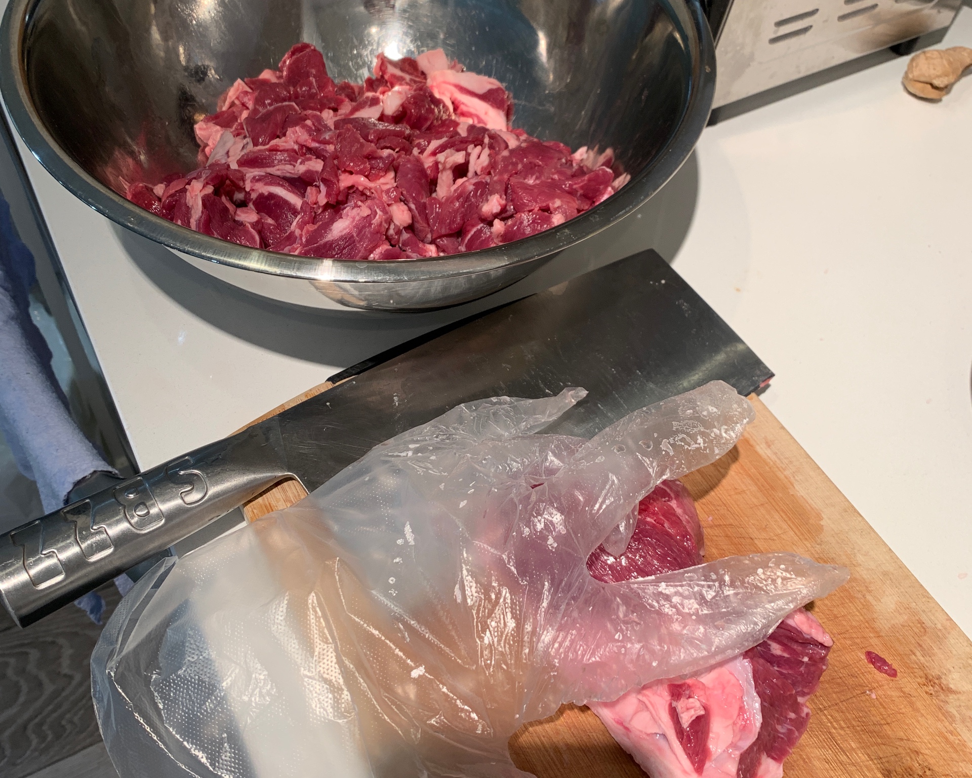 圆葱香菜炒羊肉的做法 步骤1