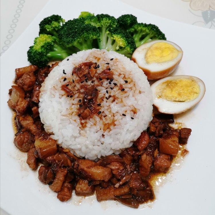 洋葱酥卤肉饭