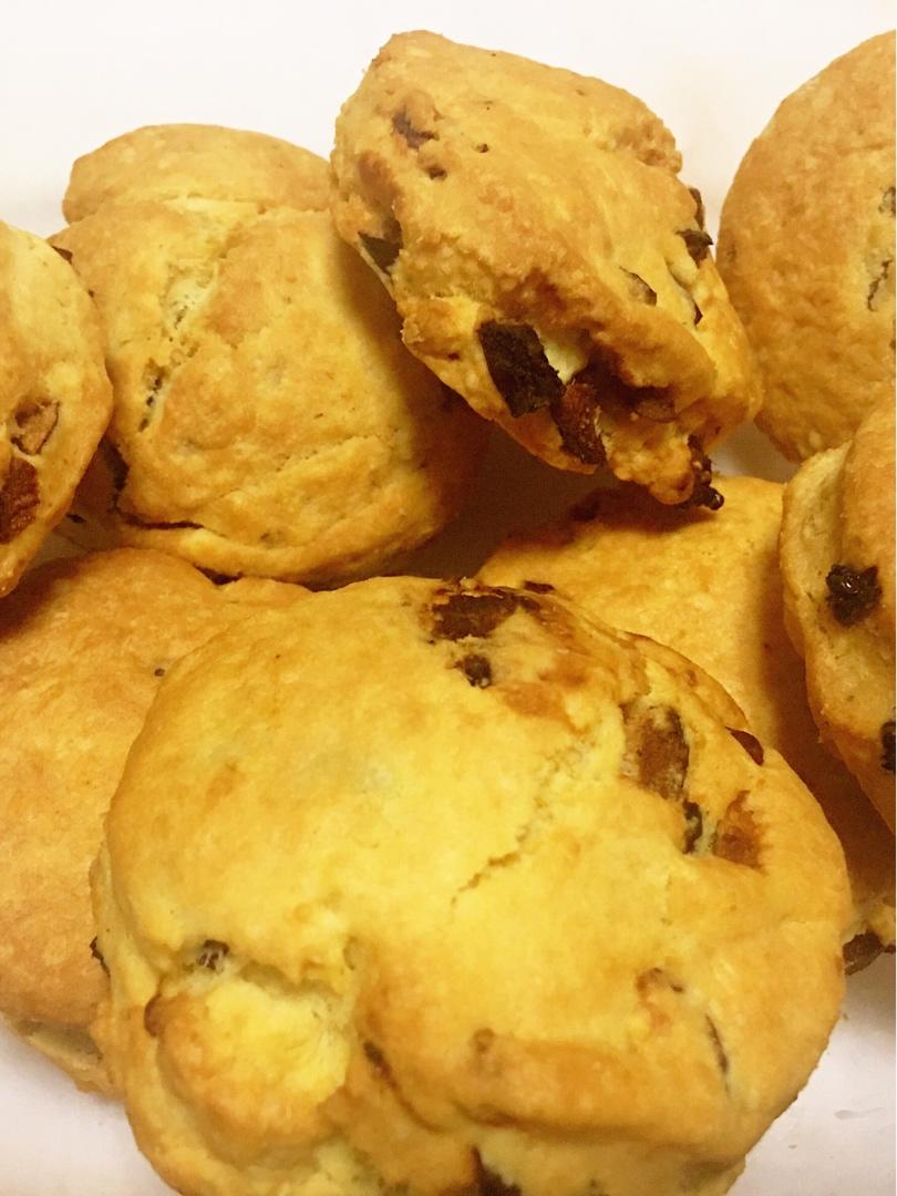 超级松软完美裂纹的司康-English scones