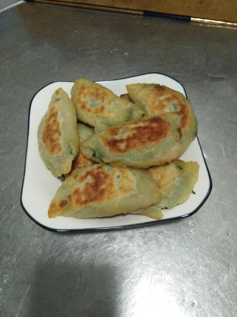 百合439做的烙菜盒子