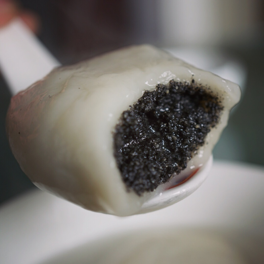 黑芝麻汤圆