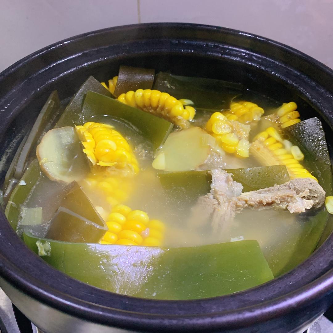 玉米海带炖排骨