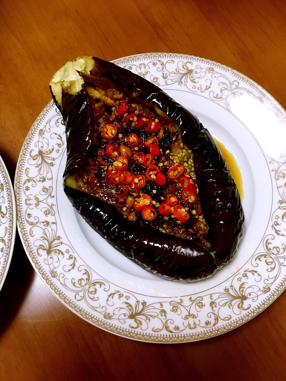 CC招牌菜销魂烤茄子，百吃不厌！