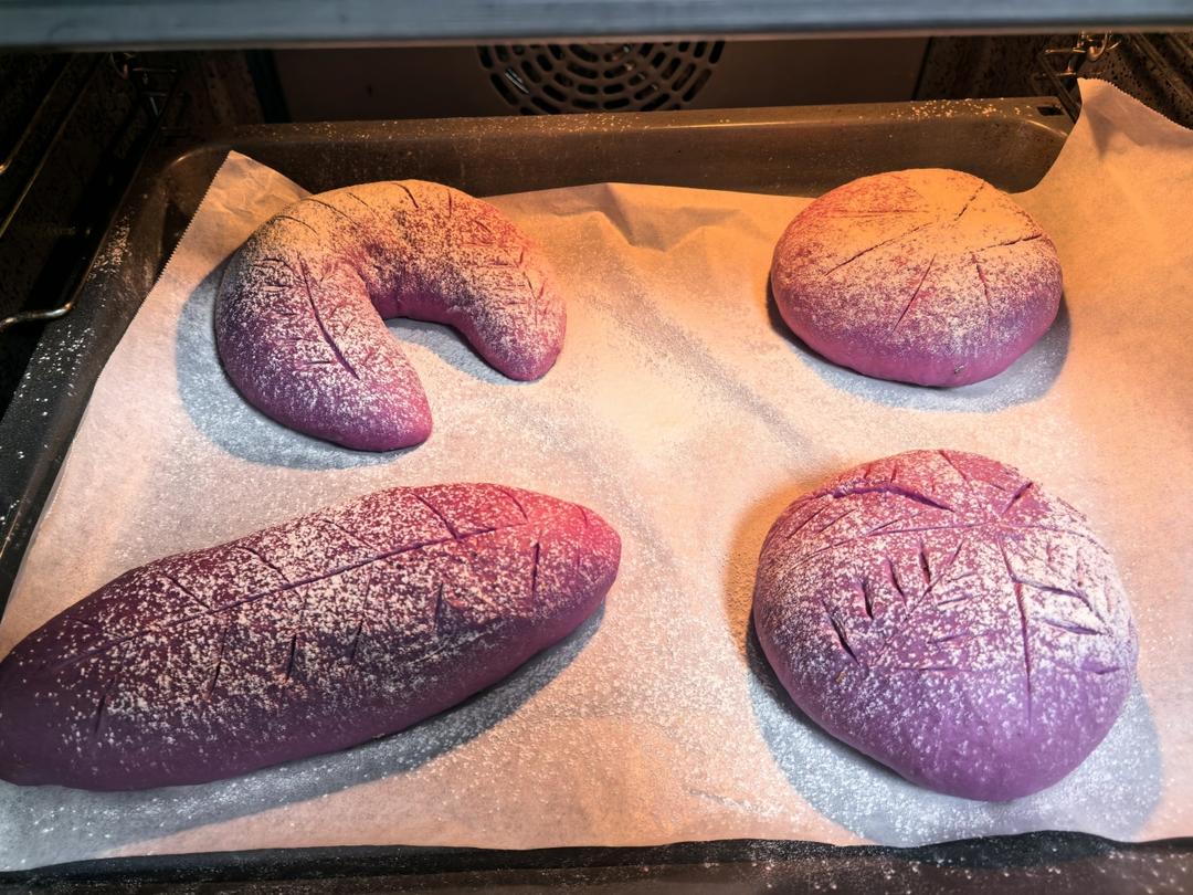 紫薯软欧包（内馅有麻薯，肉松，芋泥，口感超赞）配麻薯做法～