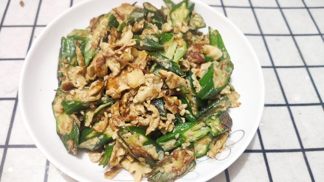 秋葵炒鸡蛋