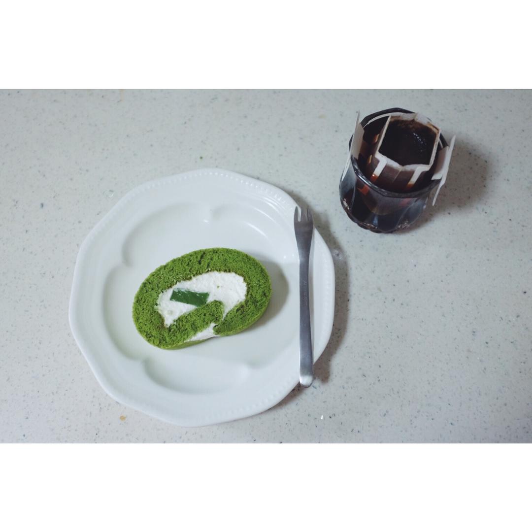 抹茶奶冻可可蛋糕卷