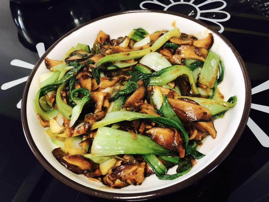 老丁的私房菜-香菇炒油菜