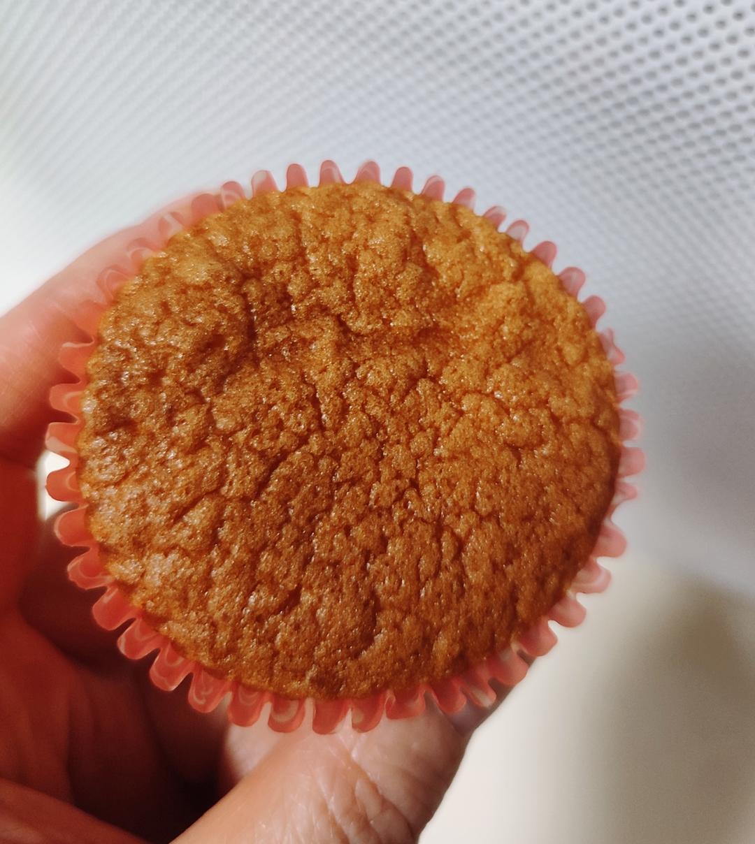 全蛋海绵纸杯蛋糕