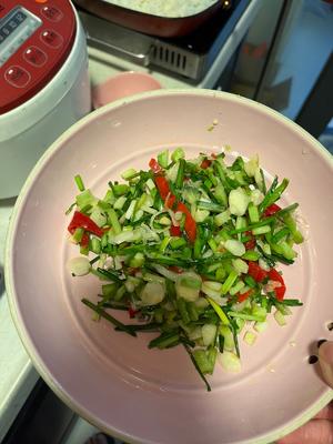 腌野韭菜，也叫野葱酸菜，炒饭巨下饭的做法 步骤5