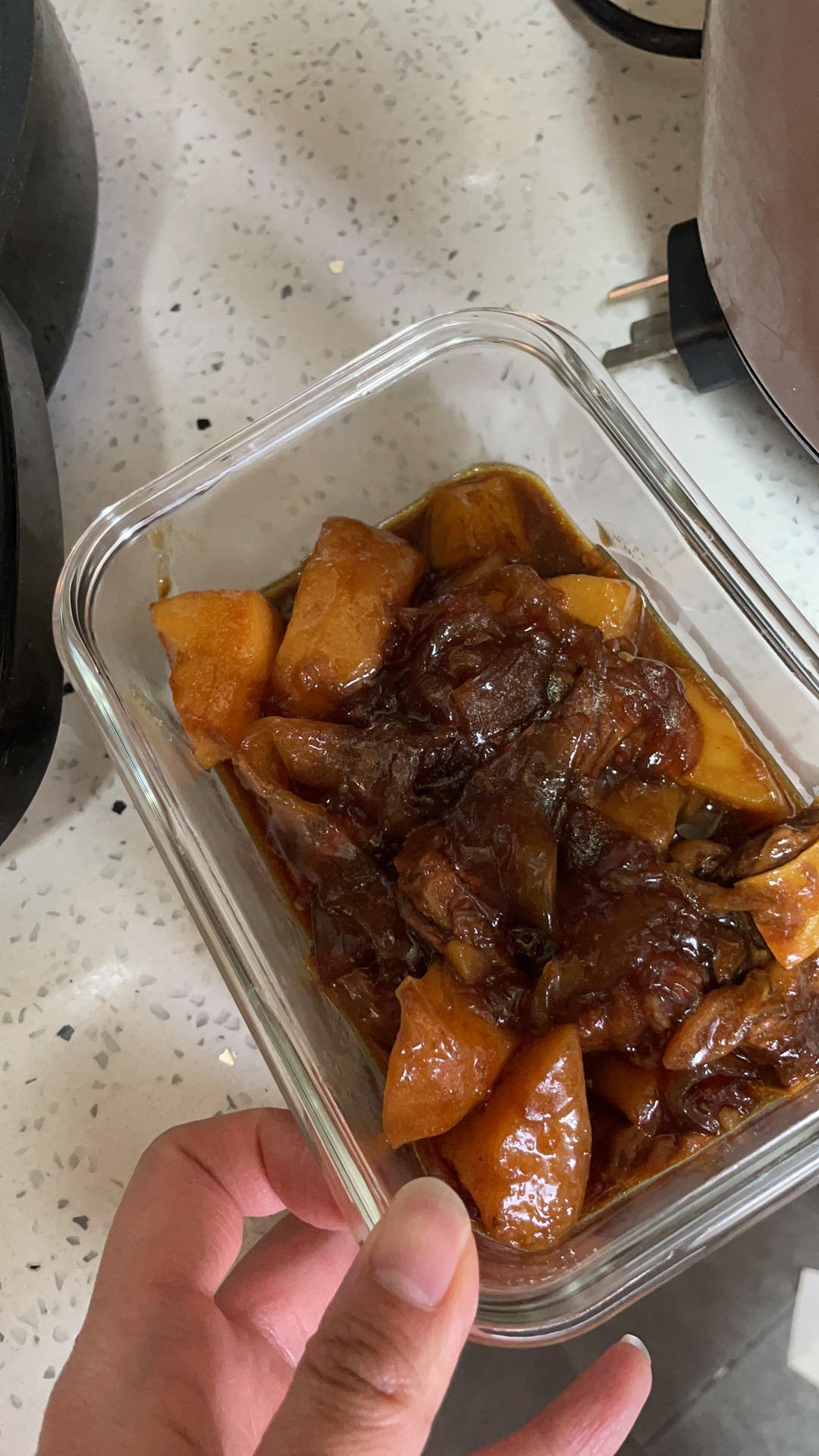 小土豆烧牛肉，红烧牛腩，好吃到舔盘