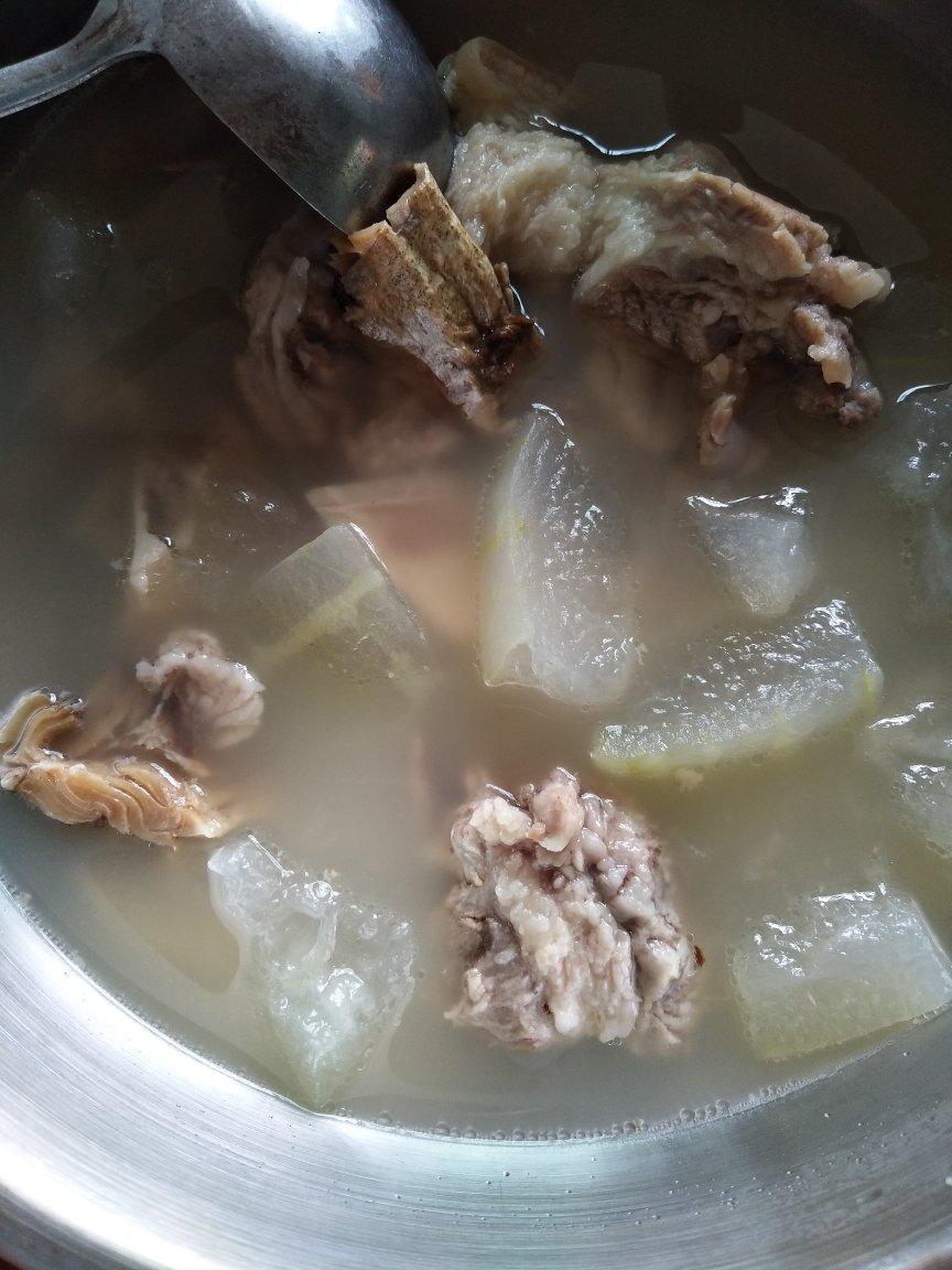 夏日柴鱼冬瓜汤