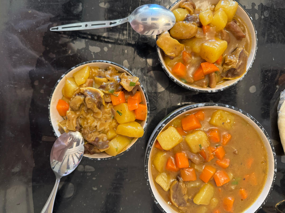 咖喱土豆炖牛腩