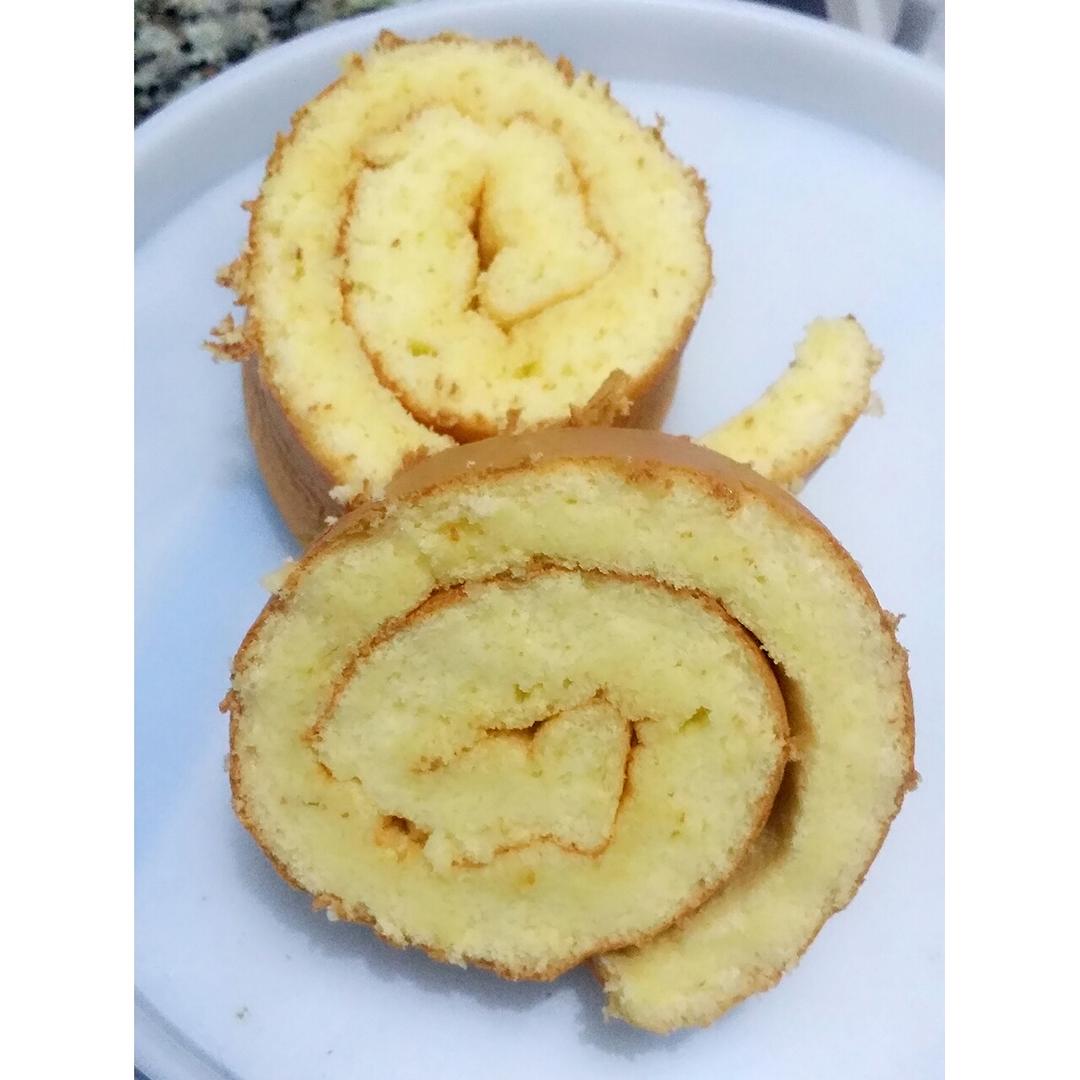 《Tinrry下午茶》教你做基础原味蛋糕卷