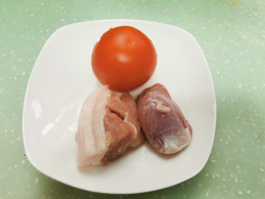 西红柿肉丸汤（宝宝爱吃）的做法 步骤1
