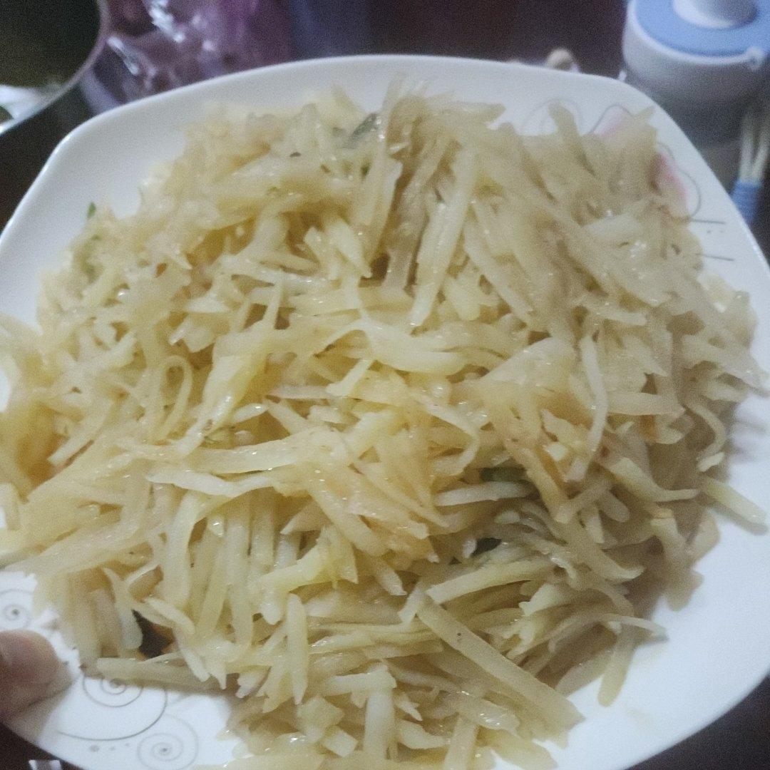 酸辣土豆丝的家常做法 超级下饭