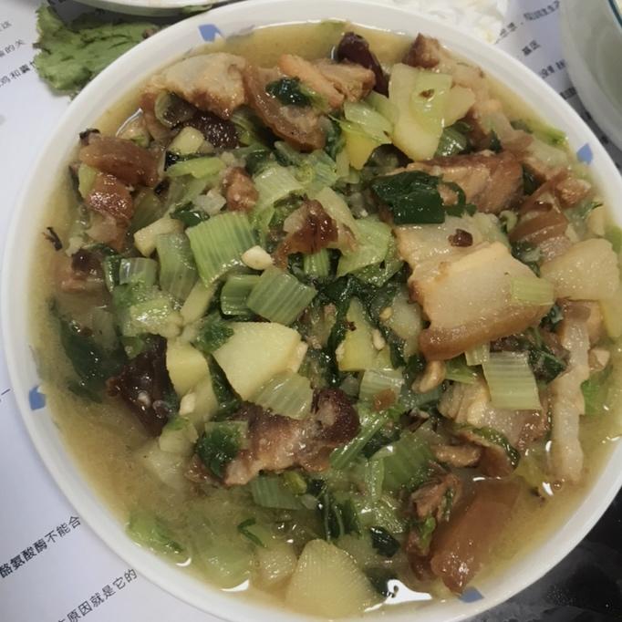 腌猪肉烩小白菜