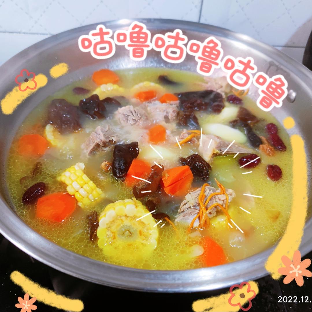 排骨汤（玉米、山药、胡萝卜🥕木耳）