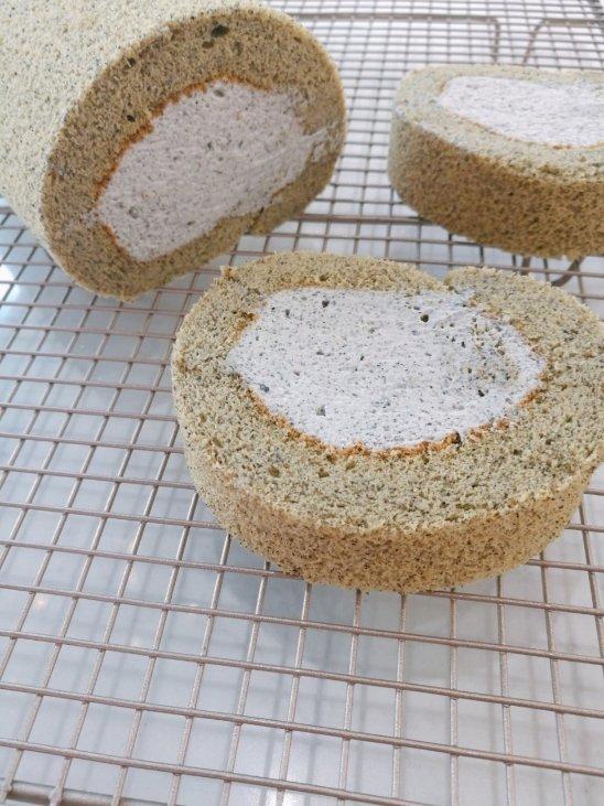 黑芝麻蛋糕卷~安安原创