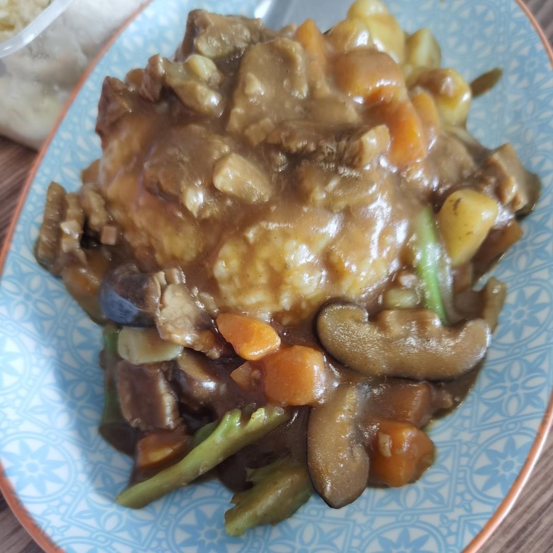 咖喱牛肉烩饭