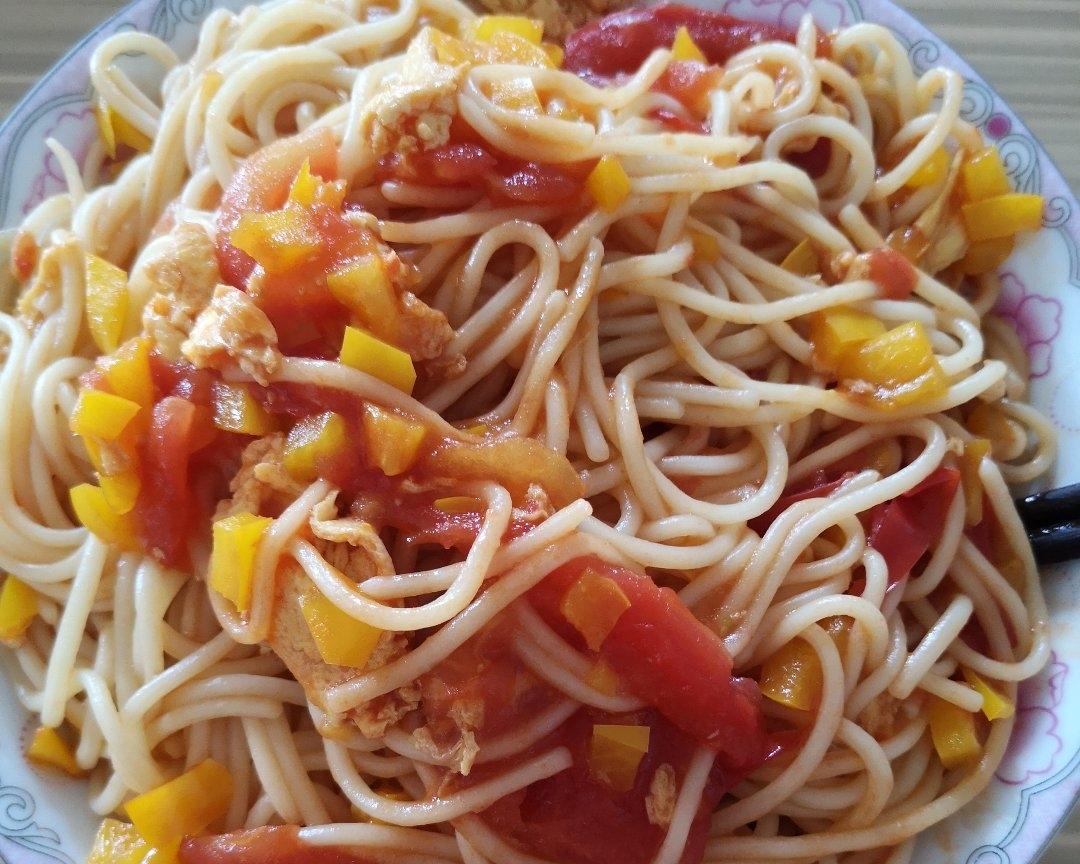 西红柿鸡蛋炒面