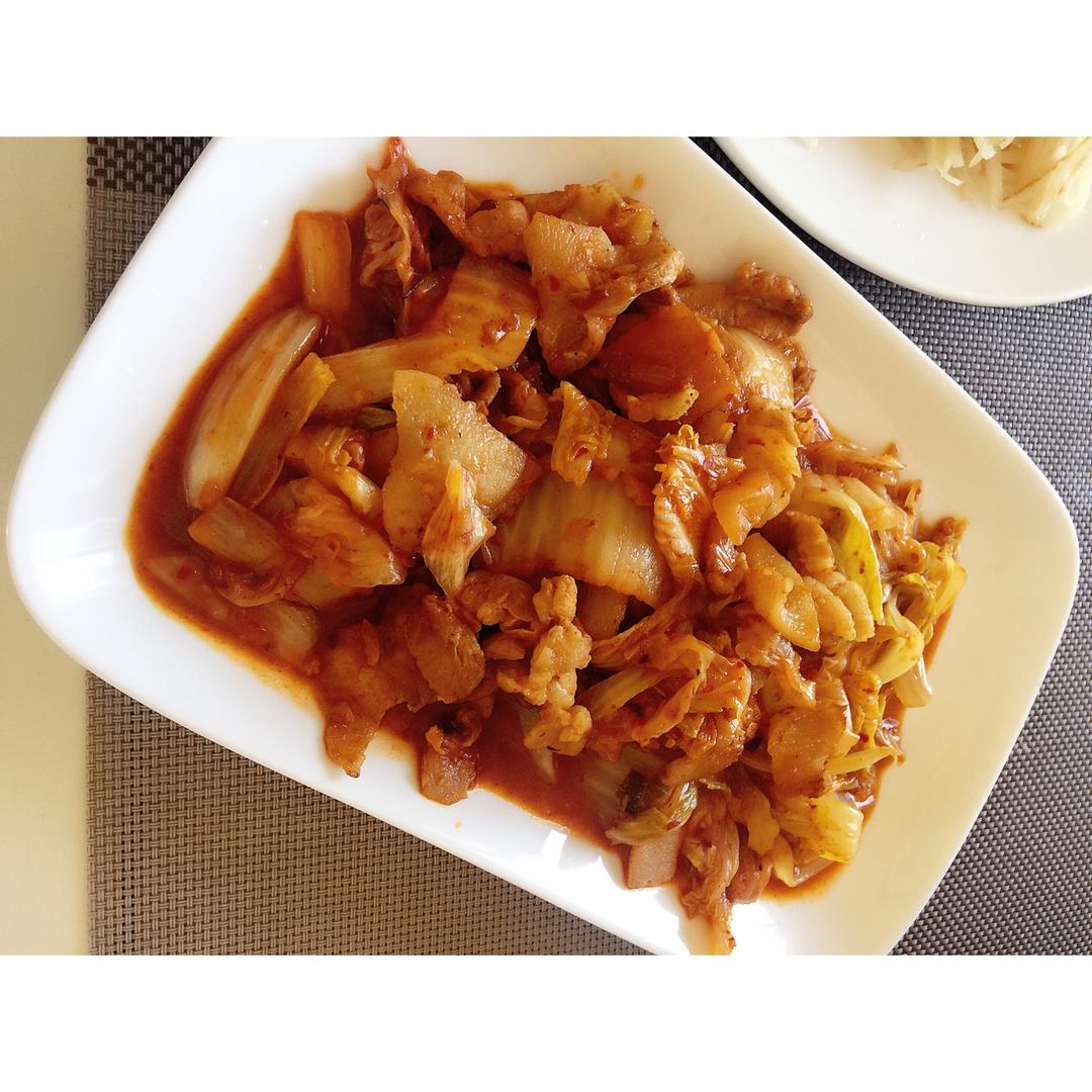 辣白菜炒五花肉
