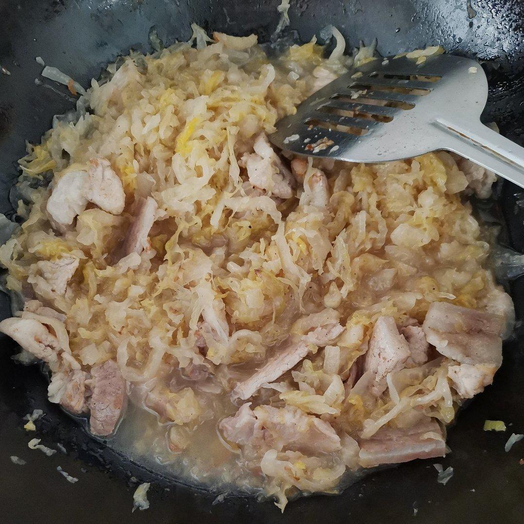 五花肉炖酸菜