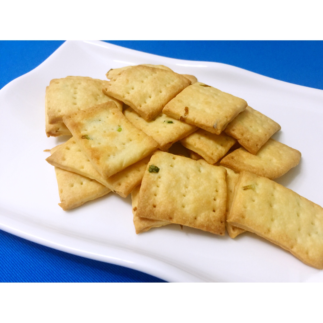零经验也不怕：葱香苏打饼，据说好吃到六亲不认