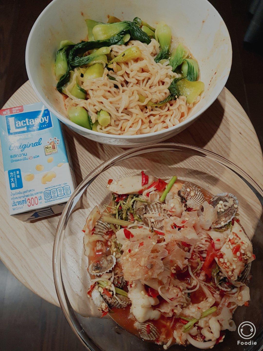 雨衣雨伞雨靴☔️