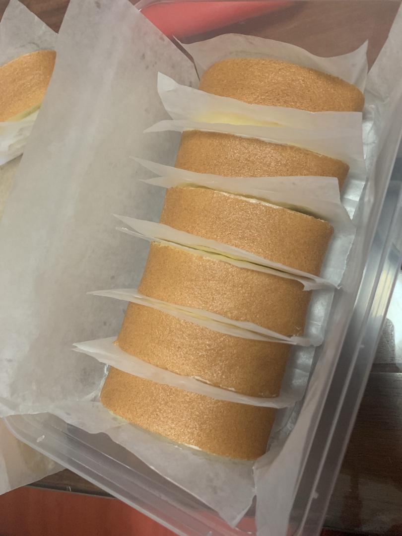材料最简单的【低卡蛋糕卷】卡仕达戚风卷