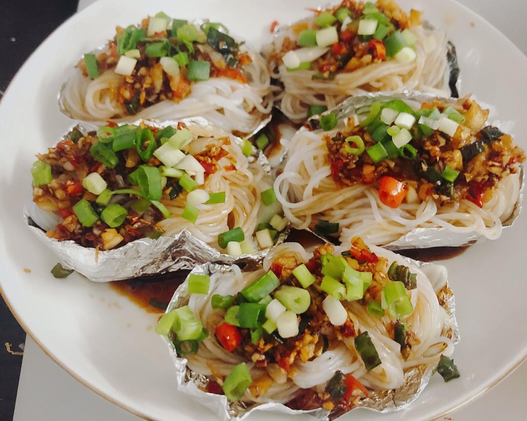 蒜蓉粉丝生蚝的做法