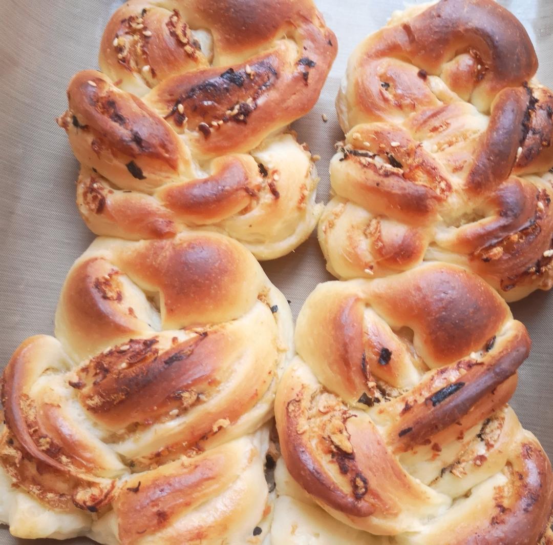 香葱肉松手撕面包_消耗沙拉酱