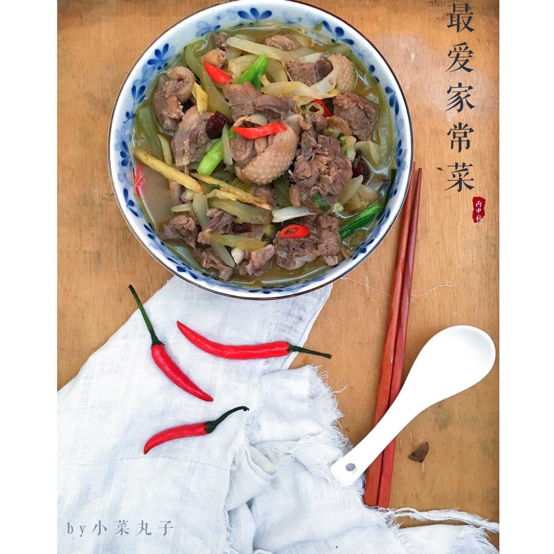 酸菜焖鸡
