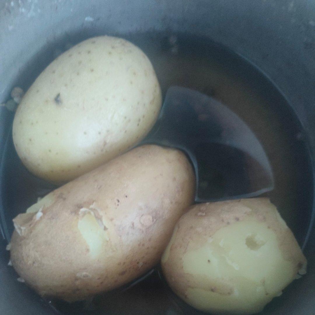 煮土豆——论土豆的朴素吃法