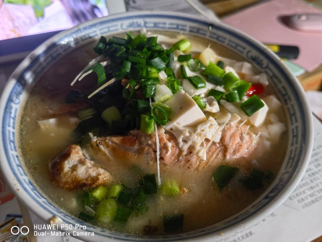 三文鱼排豆腐汤