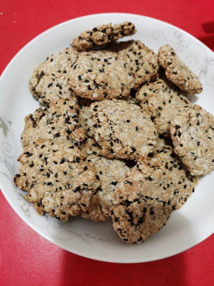素食:有机燕麦芝麻大饼干