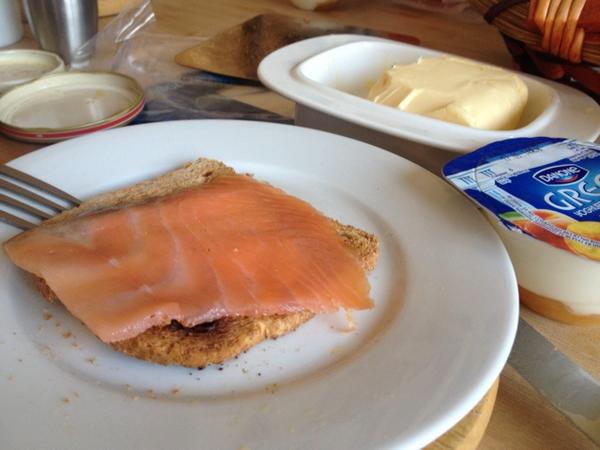 Smoked Salmon Toast 烟熏三文鱼吐司