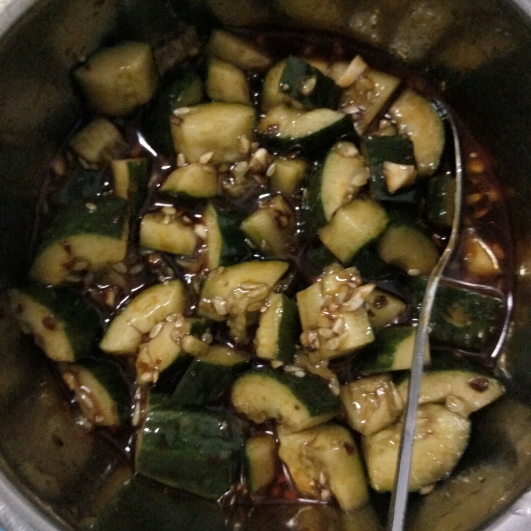 凉拌黄瓜