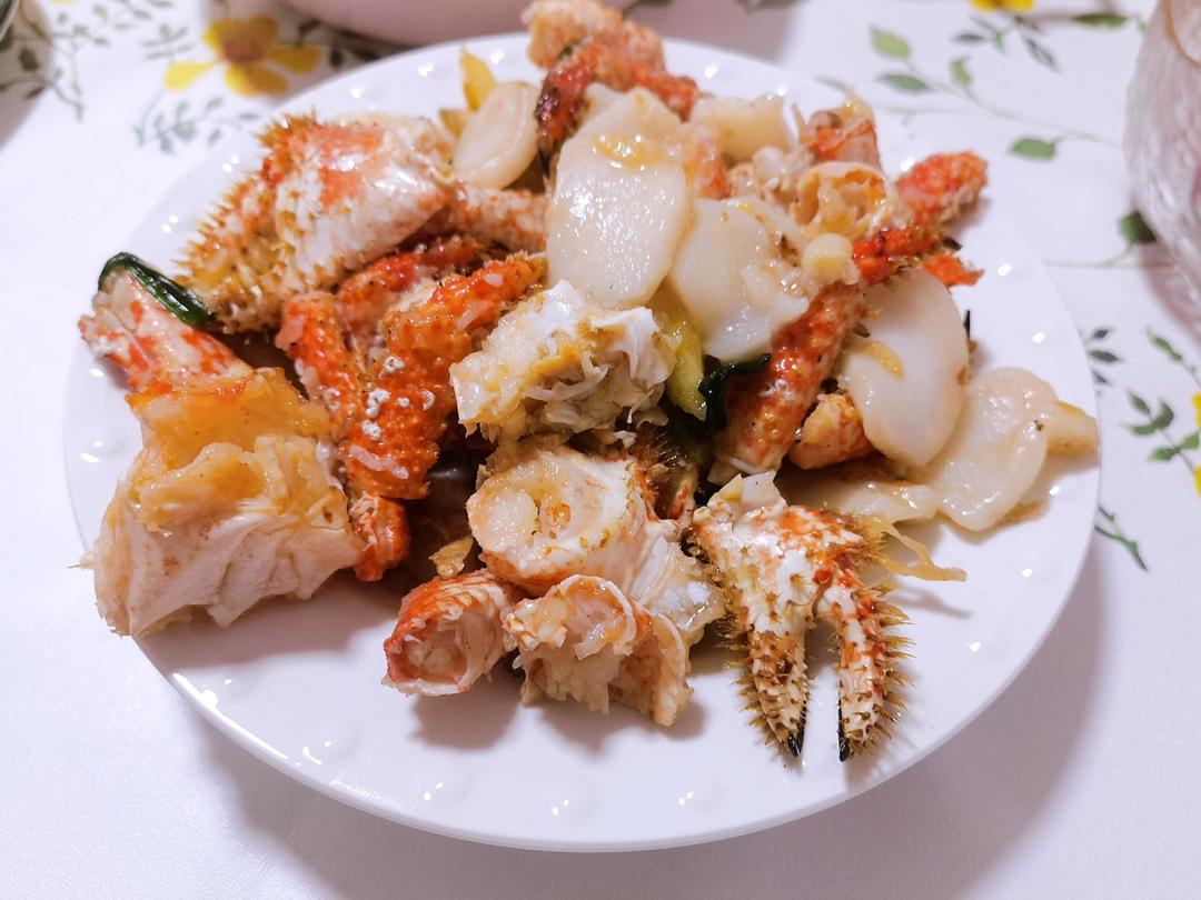 梭子蟹炒年糕～标准的江浙菜