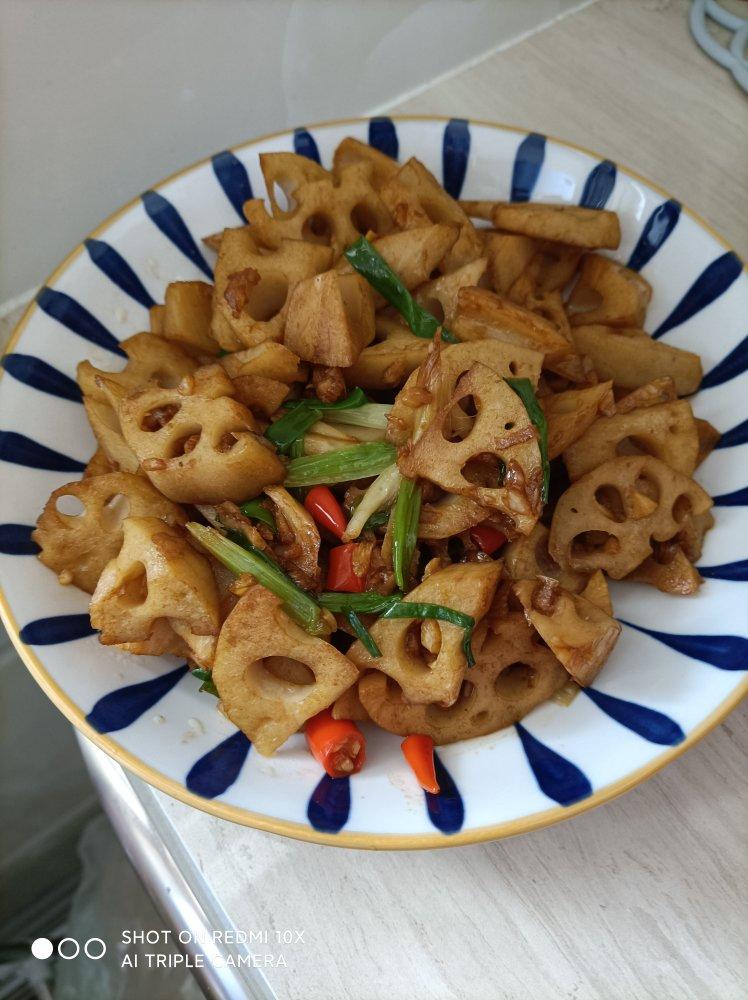 家常快手菜小炒藕丁真香