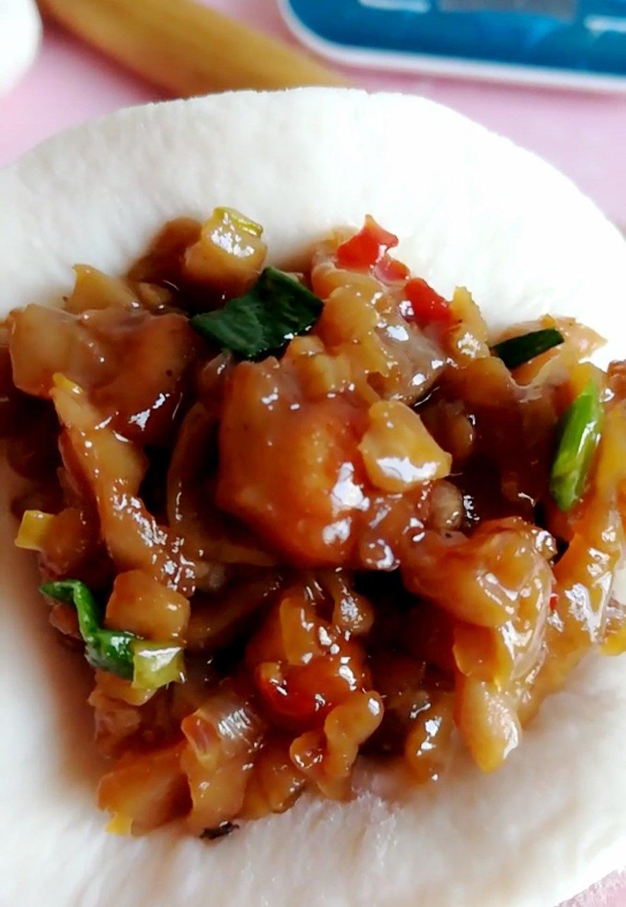 五花肉萝卜干包子