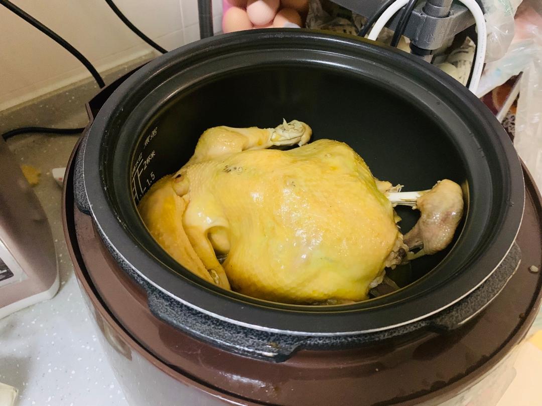 昹蔻的小厨房做的电饭煲版盐焗鸡