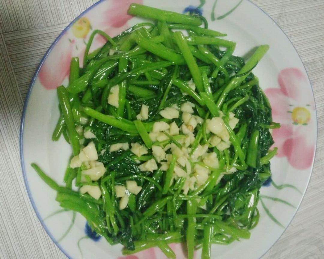 超簡單的家常蒜泥空心菜的做法