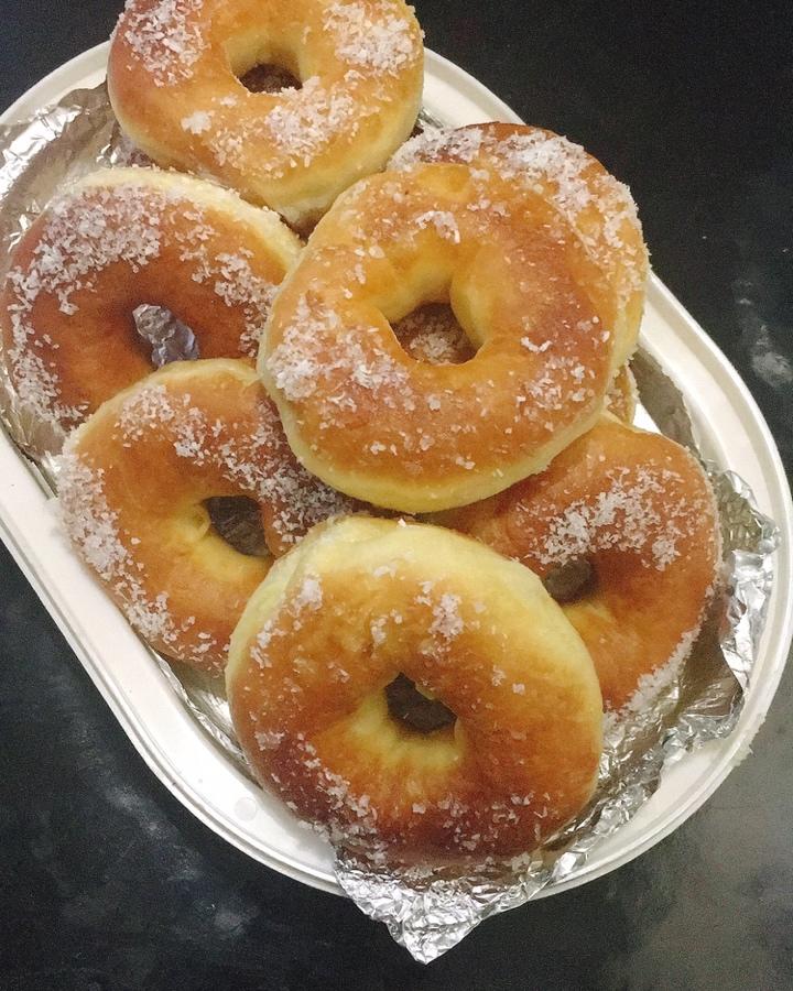 🍩超快手一小时低糖无需烤箱的甜甜圈（详细视频）